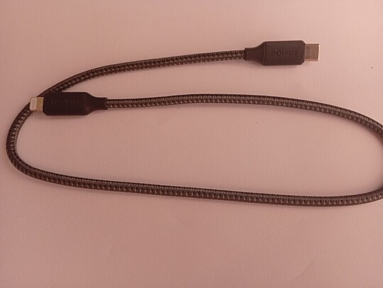 sprzedam kabel RAVIAD Kabel USB C na Lightning 0,5 m 