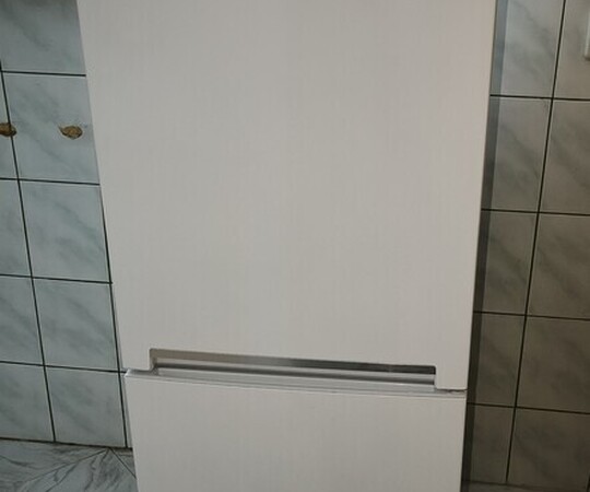 Do sprzedania lodówka Beko model K54240,w pełni sprawna, w 