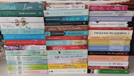 Sprzedam książki-literatura kobieca. Cena za sztukę - 10 