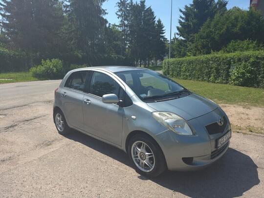 Sprzedam Toyota Yaris II 