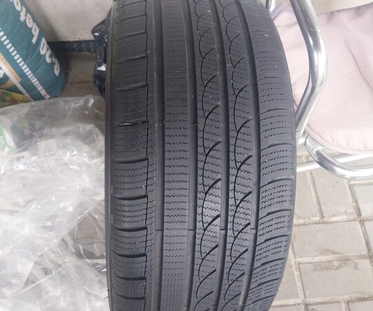 Sprzedam opony zimowe IMPERIAL SNOWDRAGON 3 235/45/R17 ROK 