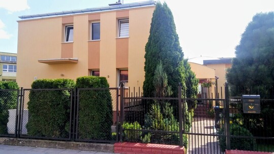 Na sprzedaż pół domu o powierzchni około 110 m&sup2;, 