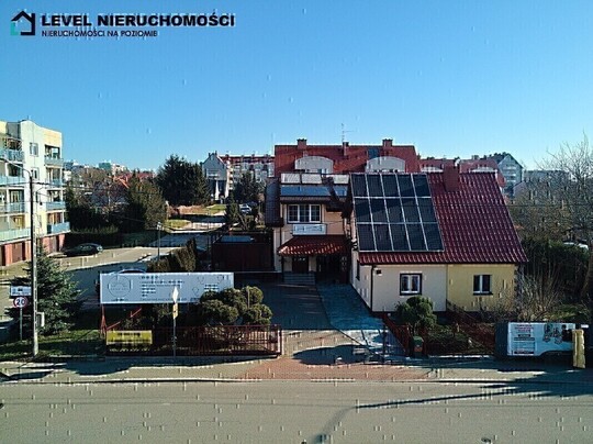 LEVEL NIERUCHOMOŚCI Wielofunkcyjny dom w mieście ul. 