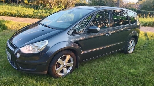 S-Max pomimo przebiegu jest w bardzo dobrym stanie 