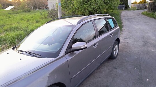 Sprzedam Volvo V50 1.6 d wszystko sprawne nawet 