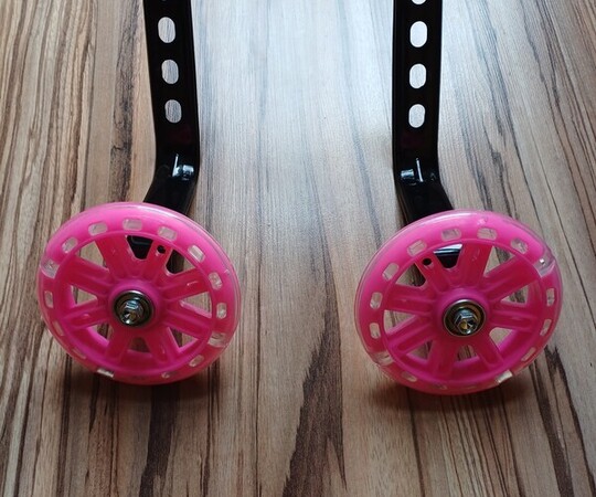 Kółka boczne do roweru LED średnica 11 cm stan doskonały 