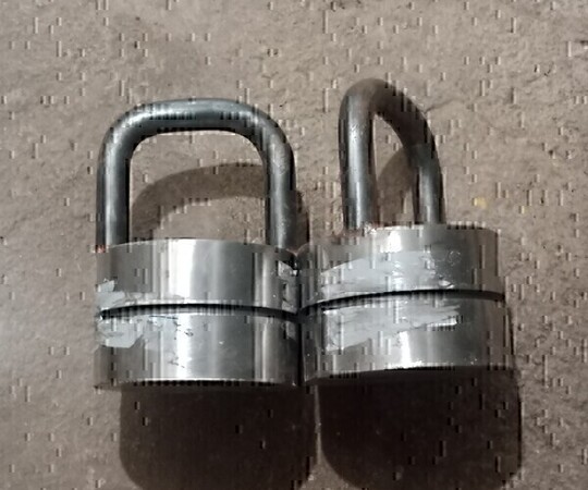 Sprzedam dwa odważniki o wadze każdego 25 kg. Sztuka - 150 