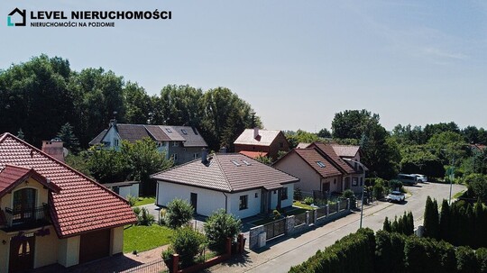 LEVEL NIERUCHOMOŚCI Dom wolnostojący w mieście ul. Klonowa 