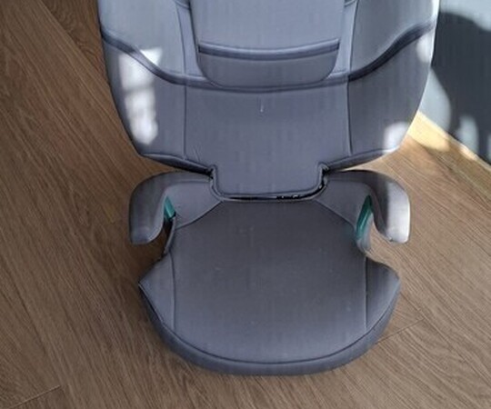 Sprzedam fotelik samochodowy z isofix 