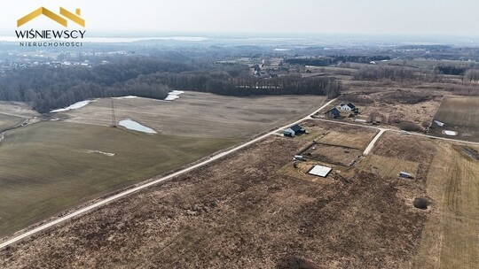 WIŚNIEWSCY NIERUCHOMOŚCI Sp. z o.o. Sprzedam działkę - 