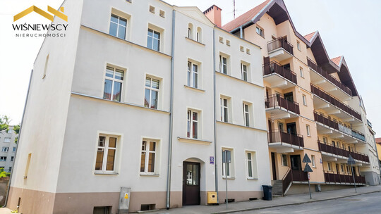 WIŚNIEWSCY NIERUCHOMOŚCI Sp. z o.o. Sprzedam mieszkanie - 