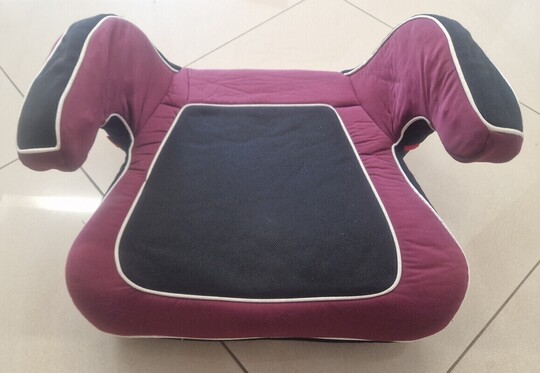 Sprzedam fotelik samochodowy Caretero Leo 15&ndash;36 kg 