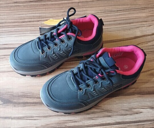 NOWE z metk&agrave; buty trekkingowe rozmiar 38 długość 