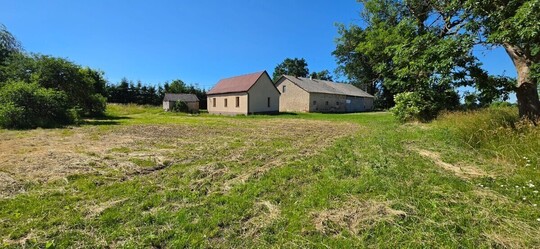 Sprzedam dom wolnostojący z dużą działką 