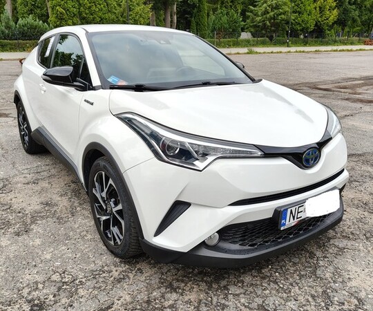 Sprzedam Toyota CH-R 1.8 HYBRID rocznik 2017. 