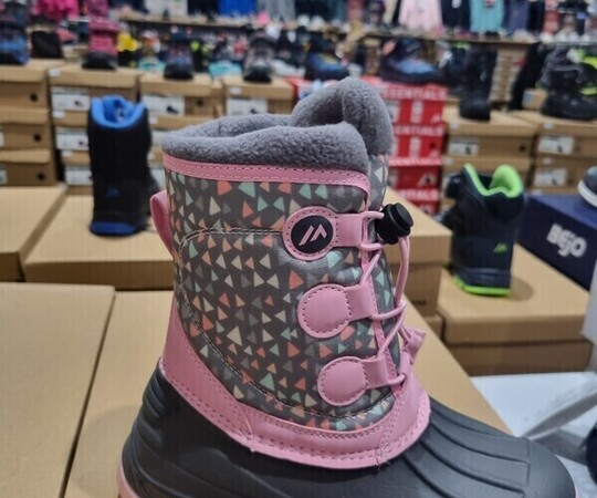 Sprzedam zimowe buty dla dziewczynki roz 34,stan bardzo 