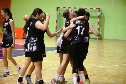 Awans koszykarek do ćwierćfinału mistrzostw Polski