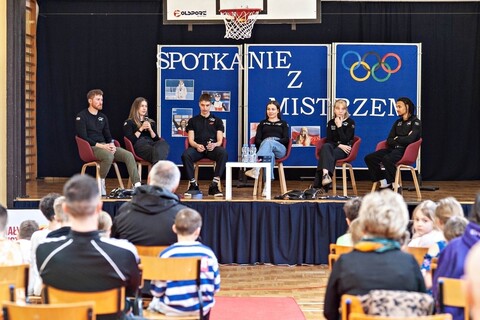 Olimpijczycy przepytani przez uczniów