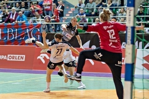 Świetna końcówka i trzy punkty Startu