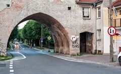 Zwęzili przejazd już na stałe