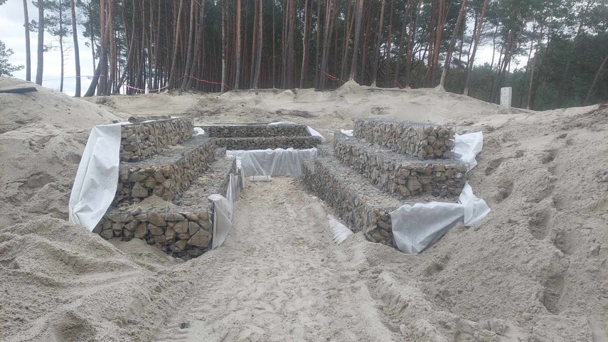 Tak zmieniają się zejścia na plażę w Stegnie
