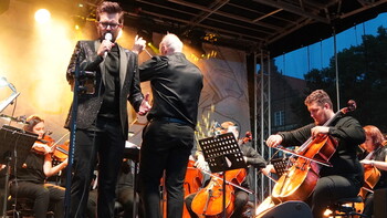 >Wodecki wspomniany... muzyką