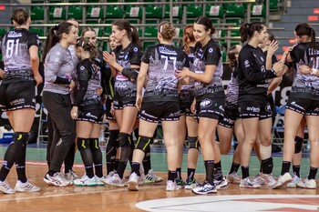 >Świetna końcówka i trzy punkty Startu