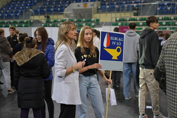 >Kto do szkoły, a kto do pracy?