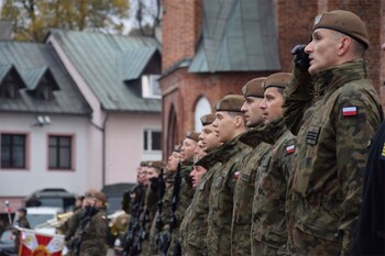 >Przysięga WOT w 43 batalionie lekkiej piechoty w Braniewie