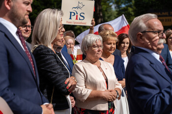 >Konferencja PiS