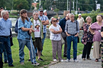 >Lewica chwali się sukcesami podczas letniej trasy