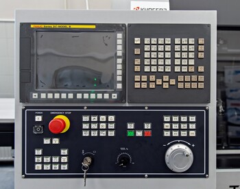 >Nowe maszyny CNC w Centrum Kształcenia