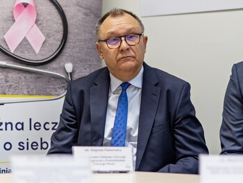 >Kompleksowo leczą raka jelita grubego