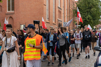 >Pielgrzymi wyruszyli na Jasną Górę po raz trzydziesty