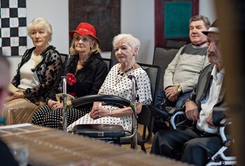 >Dziesięć lat kalendarzy „Niezapominajki”
