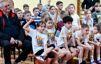 >Olimpijczycy przepytani przez uczniów
