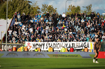 >Derby na remis