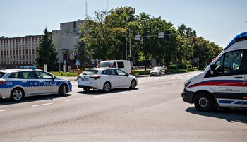 >Potrącenie motorowerzysty