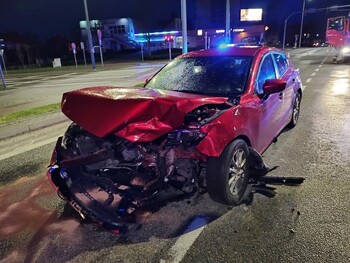 >Kolizja na skrzyżowaniu Nowowiejskiej i 12 Lutego
