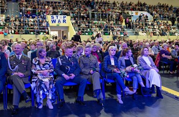 >„Kto kocha, ten jest zdolny do poświęceń”. Nagroda Tuus dla Elżbiety Szandrochy