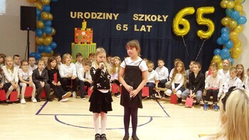 >Dzień Edukacji Narodowej i 65. urodziny SP 18