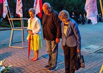 >Sierpień Solidarności
