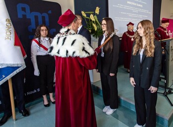 >Inauguracja medyczna i społeczna