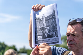 >Z przewodnikiem poznawali początki historii Elbląga