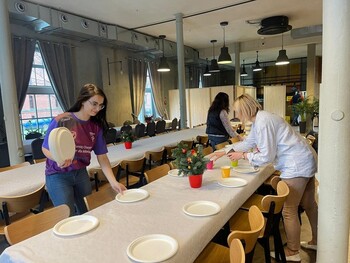 >Chcą walczyć z samotnością i... zapraszają na śniadanie
