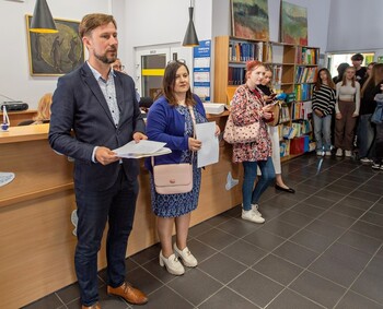 >Czy trudno jest wymyślić dobry tytuł? Konkurs dziennikarski dla uczniów szkół średnich