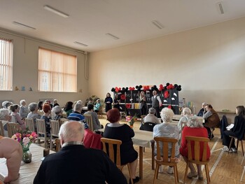 >Konkurs literacki dla seniorów, czyli międzypokoleniowa moc słowa!