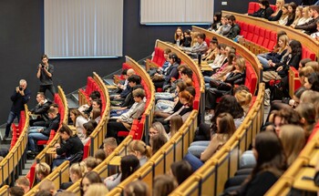 >Słowa wolności dla pozbawianych wolności słowa