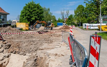 >Na ten parking czekają pacjenci 