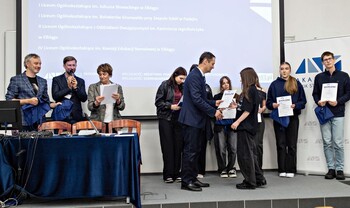 >Jak pisać twórczo bez AI. Oni to potrafią